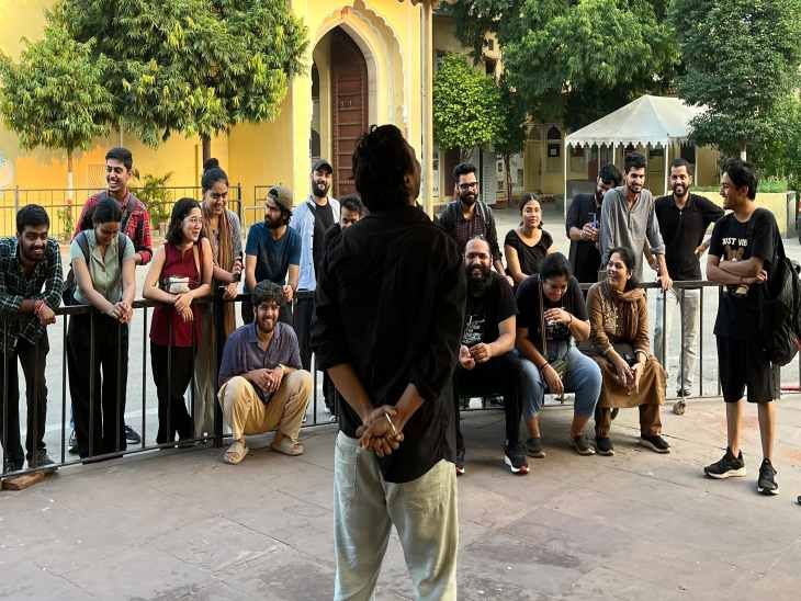 Walk theatre from Albert Hall to Hawa Mahal