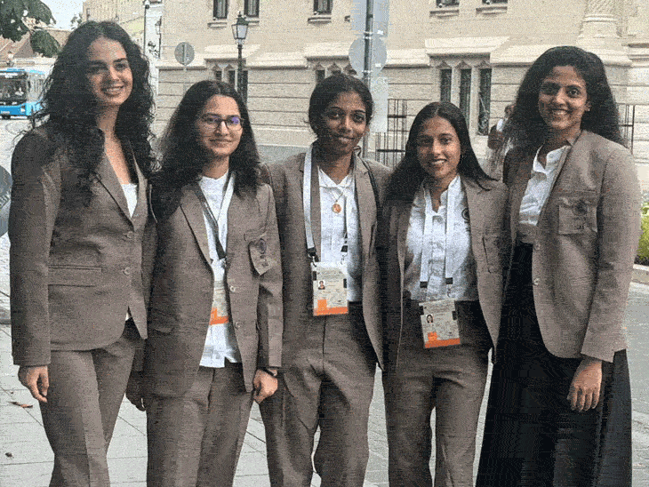 शतरंज ओलंपियाड में भारत के लिए स्वर्ण जीतने वाले दस खिलाड़ी: गुकेश-अर्जुन ने एक भी मैच नहीं हारा, दिव्या-वंतिका ने व्यक्तिगत स्वर्ण जीता।