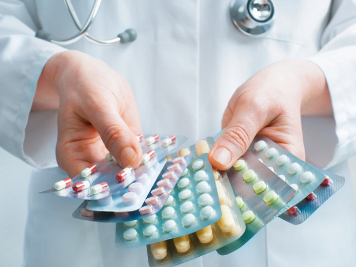 Paracetamol among 53 drugs to fail quality test, raises safety concerns | पैरासिटामॉल सहित 53 दवाएं क्वालिटी टेस्ट में फेल: इनमें विटामिन, शुगर और ब्लड प्रेशर के अलावा कुछ एंटीबायोटिक्स भी शामिल