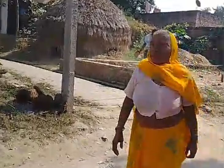 Fight between two parties in Etah, VIDEO | एटा में दो पक्षों में मारपीट, VIDEO: बच्चों की आपसी कहासुनी पर हुआ विवाद, दोनों पक्षों से 5 लोग घायल - Etah News | Dainik Bhaskar
