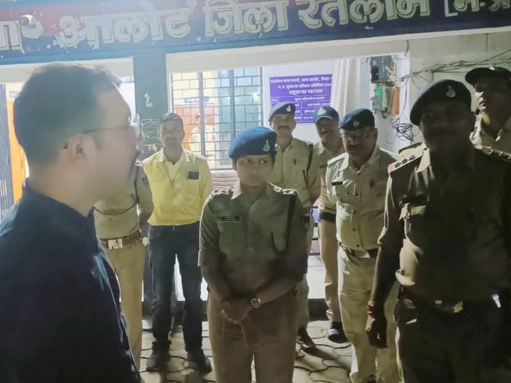 Police on alert after firing by kanjars in Alot | आलोट में कंजरों की ...