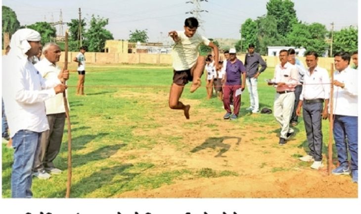 Education department's competition with the help of sticks and rope ...
