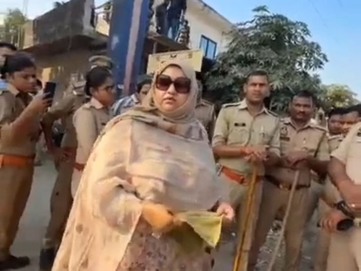 Fakharpur police stopped Sumaiya Rana and sent her back