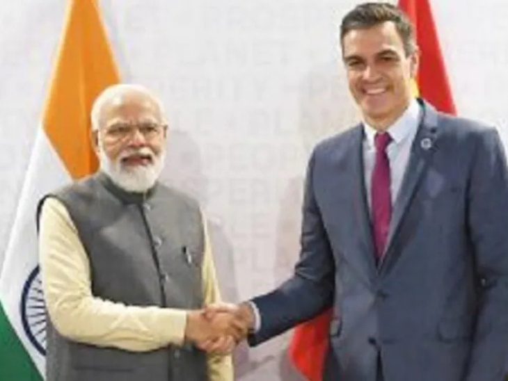 Spanish Prime Minister arrives in India on a 3-day visit | 18 साल बाद स्पेनिस PM भारत आए, 3 दिन रुकेंगे: आज मोदी के साथ बड़ोदरा में एयरक्राफ्ट फैसिलिटी का उद्घाटन करेंगे, यहां C-295 एयरक्राफ्ट बनेंगे