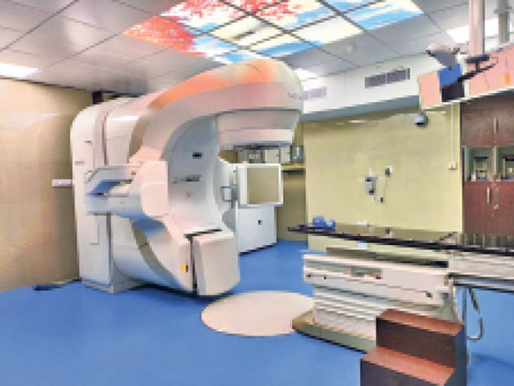 Linear accelerator machine running for 12 hours, treatment of cancer ...