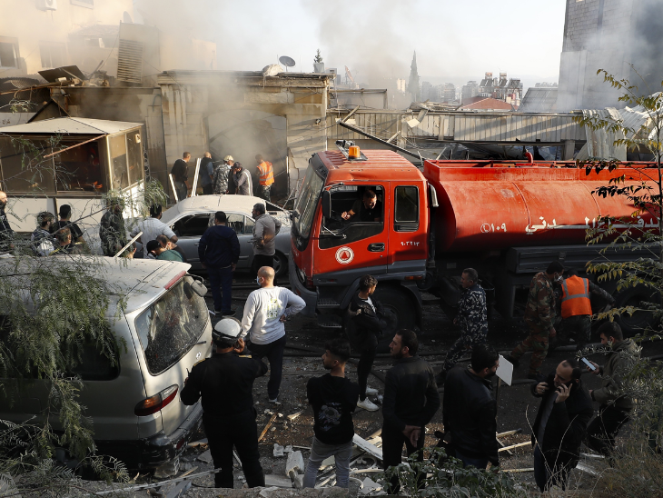 2 Israeli airstrikes hit Syria’s capital and a suburb, killing 15 people, Syrian state media says | इजराइल की सीरिया पर एयर स्ट्राइक, 15 की मौत: 16 लोग घायल, इजराइल बोला- उसने इस्लामिक जिहाद संगठन के ठिकानों को निशाना बनाया