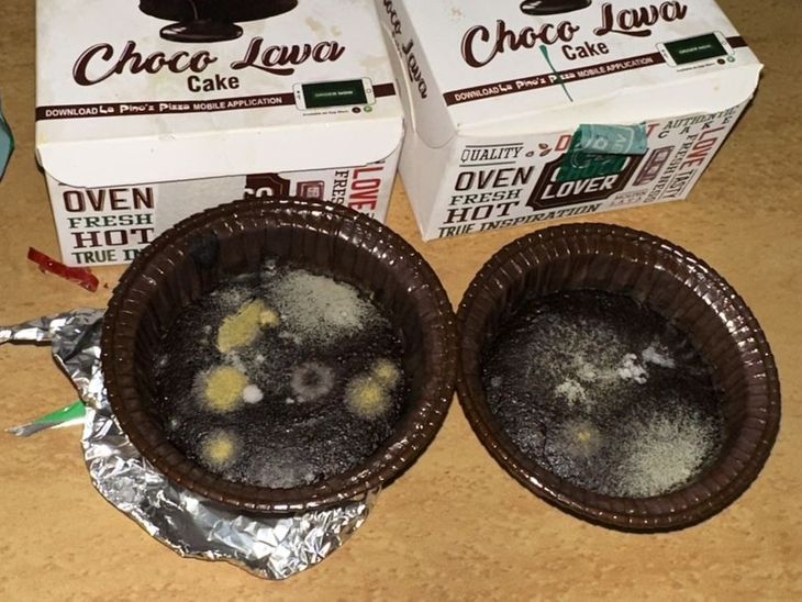 The shop delivered a rotten cake