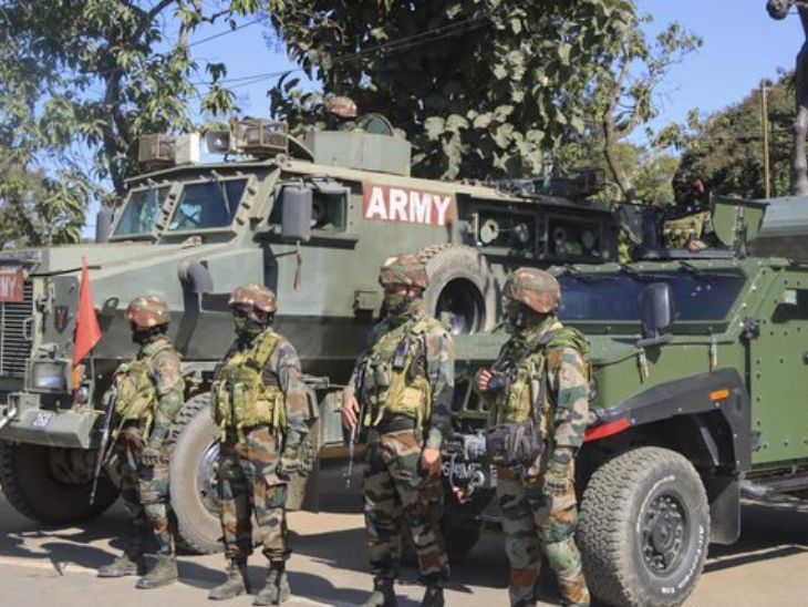 Manipur Violence; Mobile Internet Ban Extended | Kuki Meitei | मणिपुर हिंसा- 7 जिलों में लगा इंटरनेट बैन और बढ़ाया: विधायकों के घर पर हमले मामले में अबतक 34 गिरफ्तार; सुरक्षाबलों की 288 कंपनियां तैनात