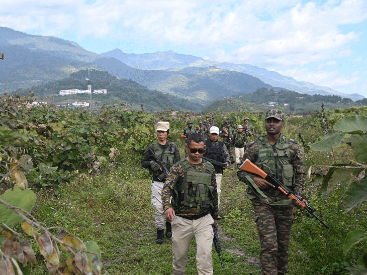 Manipur Violence Meitei Army Camp Laishram Kamalbabu Search Operation | आर्मी कैंप से लापता शख्स को ढूंढ रहे 2000 जवान: मणिपुर के लीमाखोंग से 9 दिन गायब हैं लैशराम; ट्रैकर डॉग-ड्रोन भी सर्चिंग में जुटे