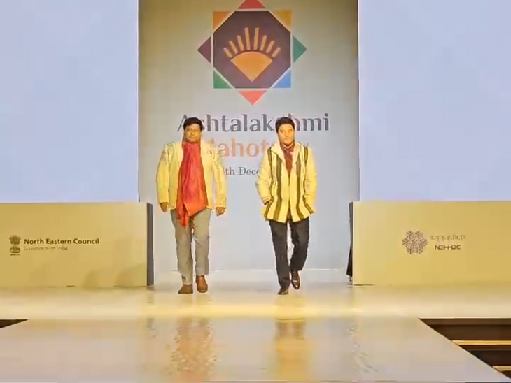 Guna MP Jyotiraditya Scindia's ramp walk video in Delhi | गुना सांसद ...