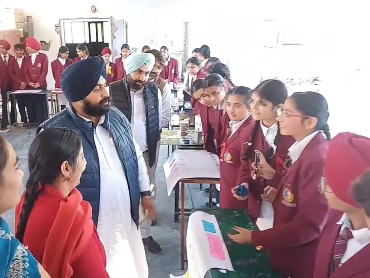 Fatehgarh Sahib reached Education Minister Harjot Singh Bains. Education Minister reached Fatehgarh Sahib: Took cognizance of construction of School of Eminence, called emergency meeting, children said – pace of work is slow – Khanna News