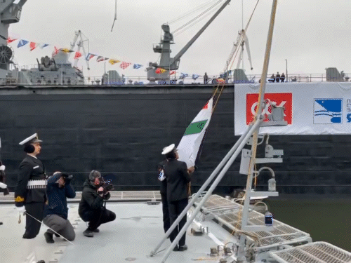 INS Tushil; India Russia Guided Missile | Rajnath Singh – Indian Navy | रूस ने भारत को सौंपा गाइडेड मिसाइल से लैस INS-तुशिल: ब्रह्मोस सुपरसोनिक क्रूज और हाई रेंज मिसाइलों से लैस; ऐसे 3 युद्धपोत की डिलीवरी बाकी