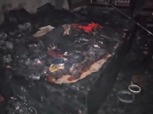 Jammu Kashmir DSP House Fire Accident Photos Update | Kathua News | जम्मू-कश्मीर के कठुआ में रिटार्यर DSP के घर में आग: 2 बच्चों समेत 6 लोगों की दम घुटने से मौत, 4 घायल अस्पताल में भर्ती