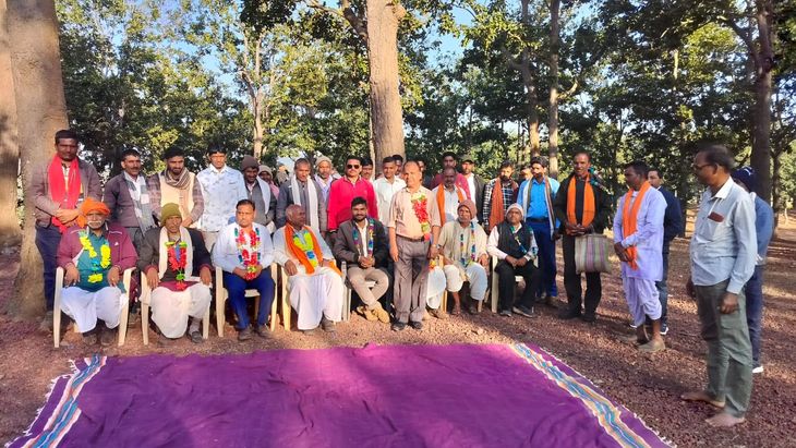Sarv Yadav Samaj was reorganized in Sanna, Ramnarayan became the president