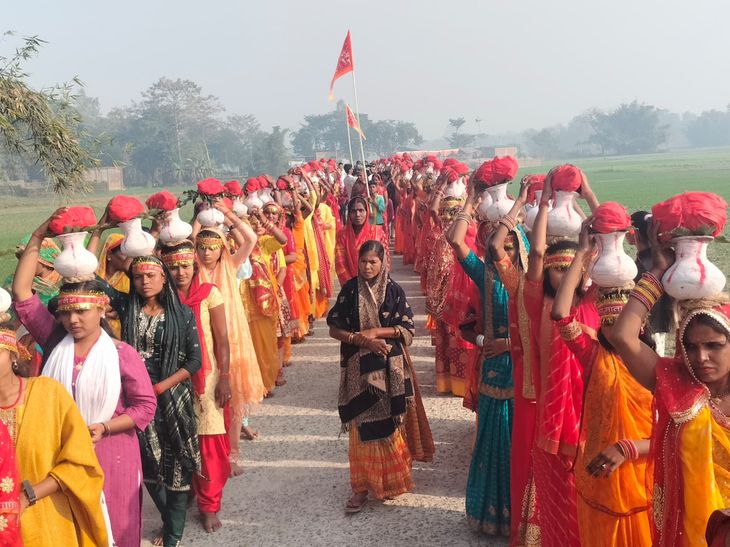 सुपौल में 251 कन्याओं ने निकाली भव्य कलश शोभायात्रा:  हनुमान मंदिर में कलश स्थापना के साथ अष्टयाम का शुभारंभ, धार्मिक गीत-भजन से बना भक्तिमय माहौल – Supaul News