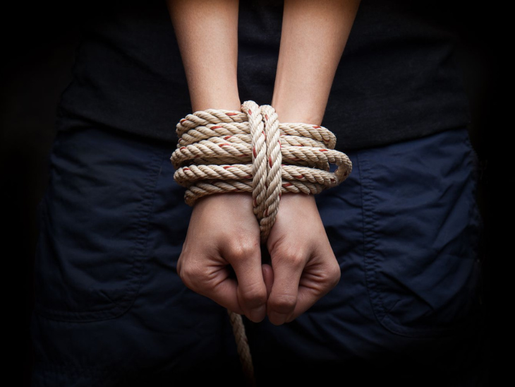 3 Hindus kidnapped in Pakistan’s Punjab | पाकिस्तान के पंजाब में 3 हिंदू अगवा: डकैत बोले- साथियों को रिहा करो नहीं तो जान से मार देंगे; खैबर-पख्तूनख्वां में भी 16 मजदूर अगवा