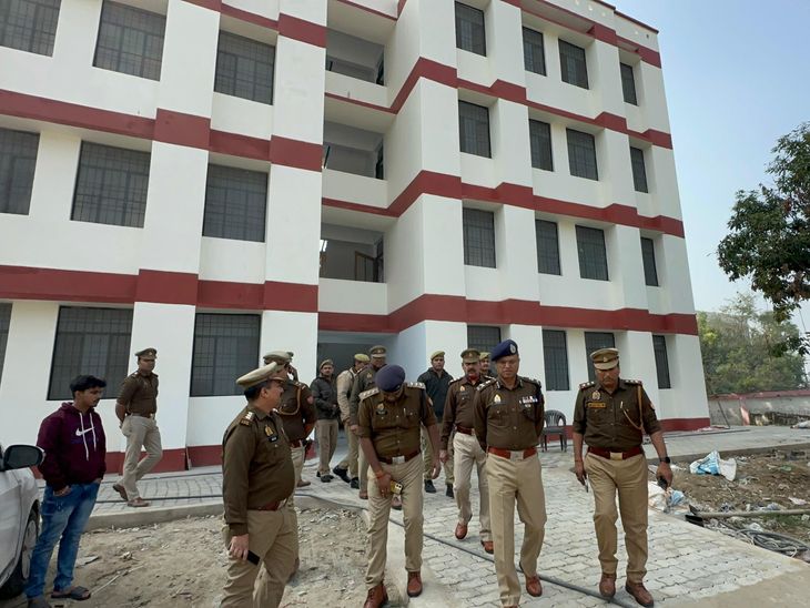 Police commissioner's surprise visit to Maharajpur police station