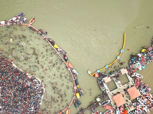 Mahakumbh LIVE | Prayagraj Kumbh Mela Shahi Snan Photos Update; Naga Sadhu  – Yogi Adityanath | सरकार का दावा- महाकुंभ में 7 करोड़ श्रद्धालु पहुंचे: अखिलेश बोले- भाजपा का हर आंकड़ा फर्जी, अनिरुद्धाचार्य ने कहा- योगी ने जो किया वो सबके बस का नहीं
