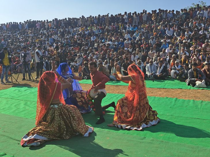 Budhabandh fair concludes with Rai dance | राई नृत्य के साथ बूढ़ाबांध ...