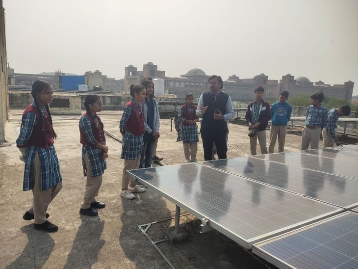 Special tour of 60 students of CM Rise School Indore