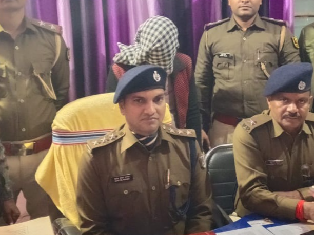 खैनी देने से मना किया, पत्थर से कूच दिया:  गया में किराएदार की हत्या कर भागा, हुआ गिरफ्तार; बदमाश पर पहले प्रतिमा चोरी का भी था आरोप – Gaya News