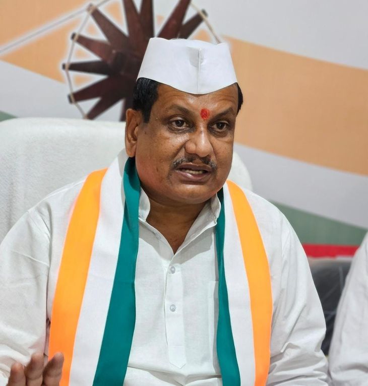 Congress District President E. Shashi Bhushan Rai raised questions