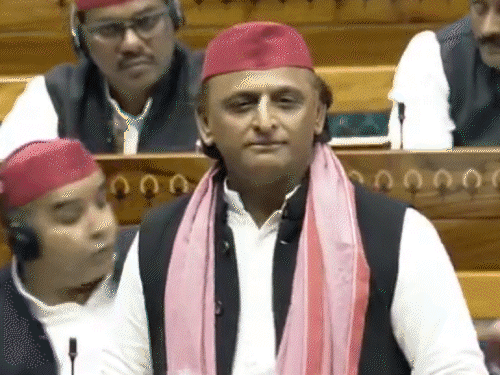 Akhilesh Yadav Parliament Update; Yogi Adityanath | Mahakumbh Stampede | अखिलेश ने संसद में पूछा- महाकुंभ की लाशें कहां फेंकी: योगी ने कहा- खड़गे और सपा अध्यक्ष की गिद्ध जैसी दृष्टि, पहले दिन से दुष्प्रचार कर रहे – Uttar Pradesh News