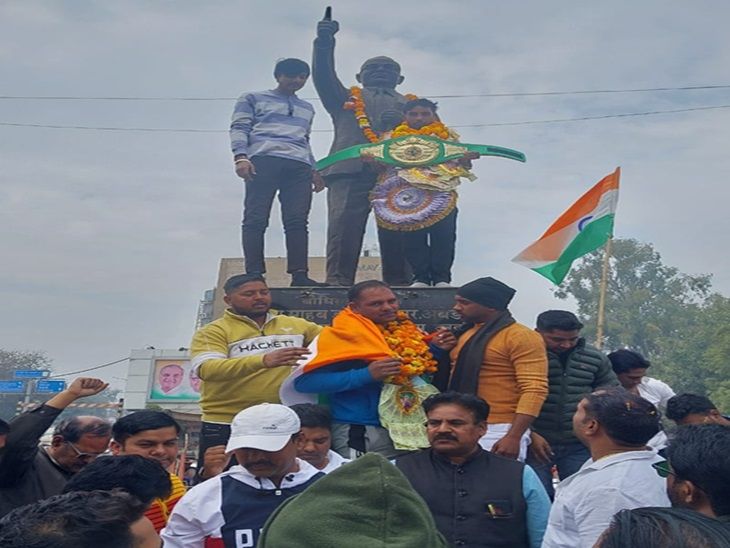 Rohtak boy sagar Pakistani boxer aliwaj Thailand Profession Boxing | रोहतक के युवक ने पाकिस्तान के बॉक्सर को हराया: अलीवाज से छीना वर्ल्ड टाइटल का खिताब, थाईलैंड में हुई प्रोफेशन बॉक्सिंग – Rohtak News