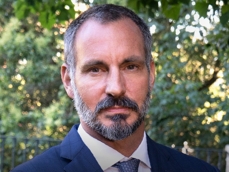 Rahim Al-Hussaini named new Aga Khan as spiritual leader of Ismaili Muslims | रहीम अल-हुसैनी इस्माइली मुसलमानों के नए धार्मिक लीडर होंगे: समुदाय के 50वें इमाम; पिता आगा खान चतुर्थ की वसीयत में उत्तराधिकारी का नाम