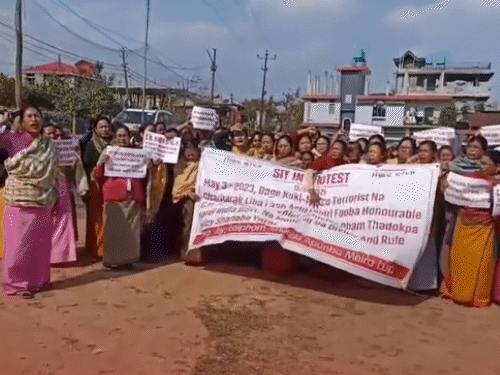 Manipur President Rule 2025 Update; N Biren Singh BJP | Kuki Meitei | मैतेई मणिपुर में राष्ट्रपति शासन के खिलाफ, कुकी का समर्थन: राज्य भाजपा अध्यक्ष बोलीं- विधानसभा भंग नहीं सस्पेंड है, हालात देखकर फैसला होगा