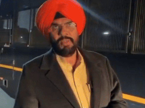 Haryana vs Punjab government controversy | US deports Indians | Cabinet minister Kuldeep Singh Dhaliwal | Transport Minister Anil Viz | पंजाब के मंत्री ने अनिल विज को घेरा: बोले- अमेरिका से डिपोर्ट हरियाणवियों को लाने कैदियों वाली बस भेजी, बड़ा दुख हुआ – Amritsar News