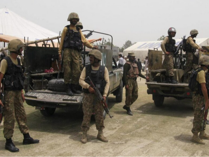 Pakistani Forces Kill 30 Islamist Militants Trying To Impose Shariah Law | पाकिस्तानी सेना ने अफगान सीमा में 30 आतंकी मारे: हथियार और गोला-बारूद भी बरामद; 26 जनवरी को खैबर राज्य में 30 आतंकी मारे गए थे