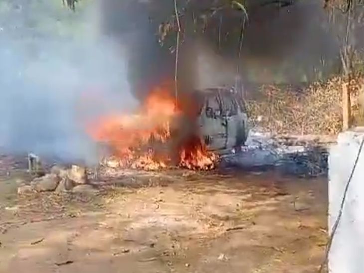 परीक्षा ड्यूटी पर थीं लेडी अफसर, कार में लगी आग:  धमतरी अस्पताल के पास खड़ी सफारी जलकर राख,कोई हताहत नहीं, फायर ब्रिगेड ने पाया काबू – Dhamtari News