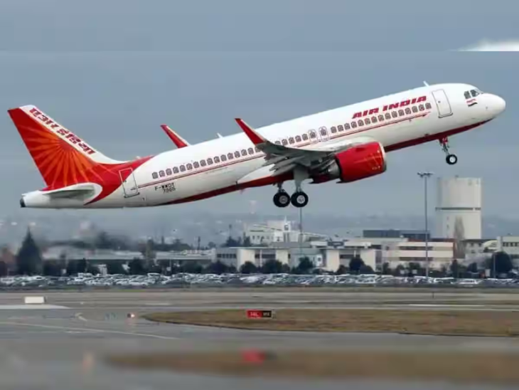 Air India’s trainer pilot fired | एअर इंडिया ने पायलट ट्रेनर को नौकरी से निकाला: उसके अंडर ट्रेनिंग लेने वाले 10 पायलटों को ड्यूटी से हटाया; गलत ट्रेनिंग देने का आरोप