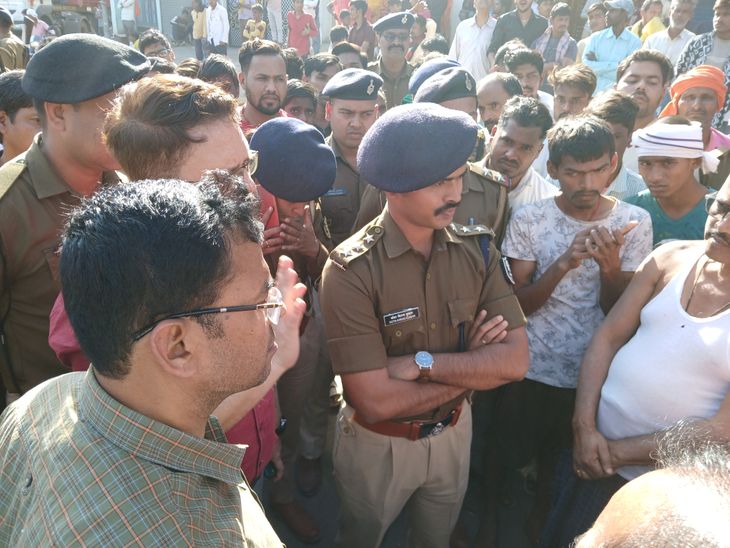 An old man died after being hit by a train | ट्रेन की चपेट में आने से ...