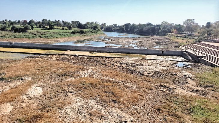 Betwa river broke in March itself, upstream completely dry, water only ...