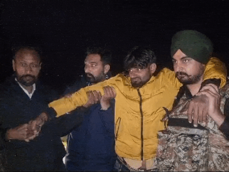 Punjab Police AGTF Faridkot Police did encounter | Moga | Faridkot | Jagraon | Punjab | फरीदकोट में गैंगस्टर गिरफ्तार: AGTF ऑपरेशन के दौरान चलाई गोलियां, जवाबी कार्रवाई में घायल; विदेश में बैठा गैंगस्टर लकी पटियाल के टच में था - Faridkot News | Dainik Bhaskar