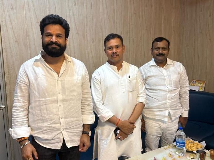 Block Pramukh representative met Bhojpuri singer Ritesh Pandey ...