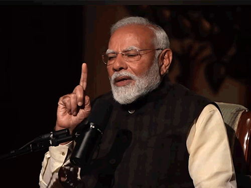 Narendra Modi Donald Trump Friendship; US India Howdy Modi | Lex Fridman Podcast | PM मोदी बोले- ट्रम्प ने मेरे लिए प्रोटोकॉल तोड़े: उनके लिए अमेरिका तो मेरे लिए इंडिया फर्स्ट, हम दोनों के बीच अटूट भरोसा