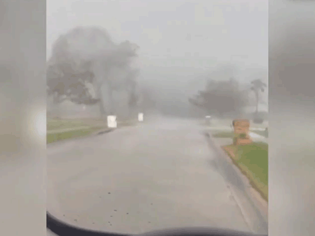 US states tornadoes, wildfires and dust storms 37 dead | अमेरिका में तूफान और बवंडर से 37 की मौत: 8 राज्यों में 2 दिन में आए 40 बवंडर, 2 लाख घरों की बिजली गुल रही