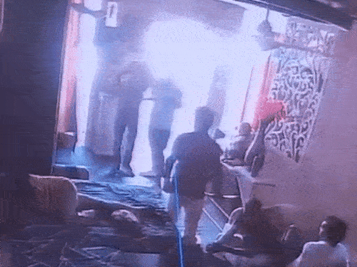 Gurugram liquor businessman Baljeet Yadav Murder | गुरुग्राम में शराब कारोबारी की हत्या का VIDEO: ऑफिस में घुसकर बदमाशों ने गोली मारी, बचाने आए साथी पर भी फायरिंग – gurugram News