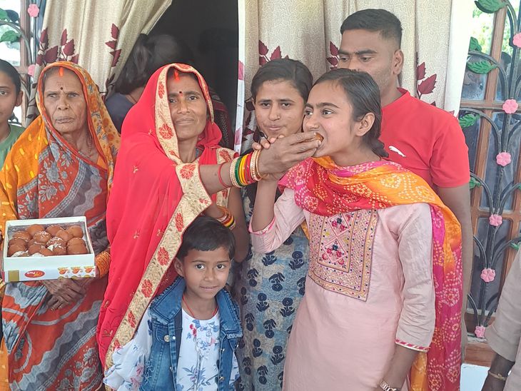 Topper told self-confidence is the mantra of success | टॉपर ने ...