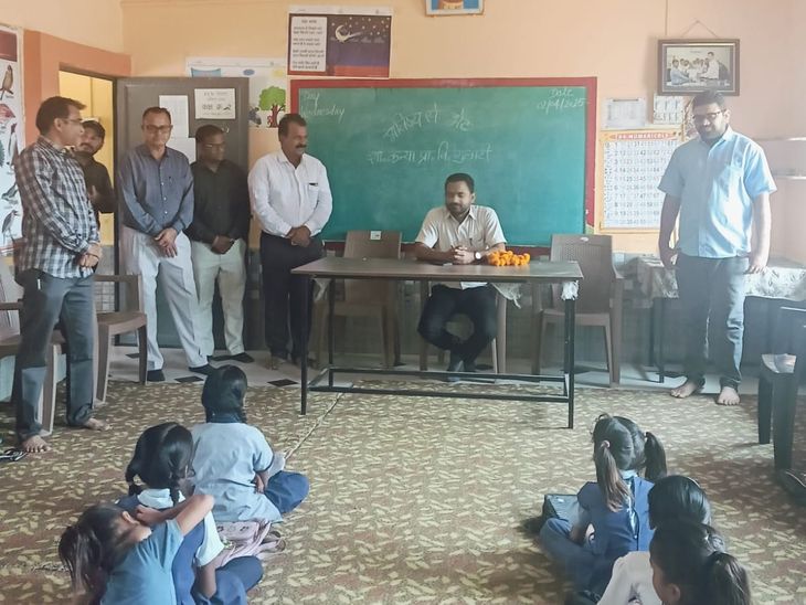 New academic session starts in Manawar | मनावर में नया शैक्षणिक सत्र ...