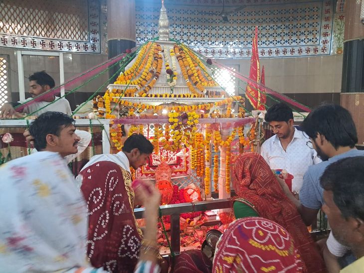 Devotees gathered in the ancient Kalka Mata temple of Bansur | बानसूर ...