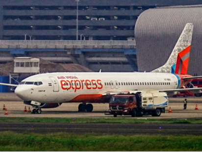 Air India Express Pilot Death; Cardiac Arrest | Srinagar-Delhi flight | दिल्ली में लैंडिंग के बाद पायलट की मौत: कॉकपिट में उल्टियां हुईं, उतरते ही कार्डियक अरेस्ट आया; हाल ही में शादी हुई थी