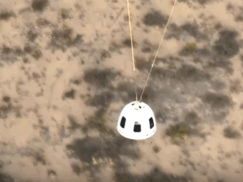 Blue Origin Mission; Katy Perry Lauren Sanchez Space Travel Update | पहली बार 6 महिलाओं ने स्पेस की सैर की: 11 मिनट में 200KM से ज्यादा सफर; सिंगर कैटी पेरी और जेफ बेजोस की मंगेतर लॉरेन शामिल