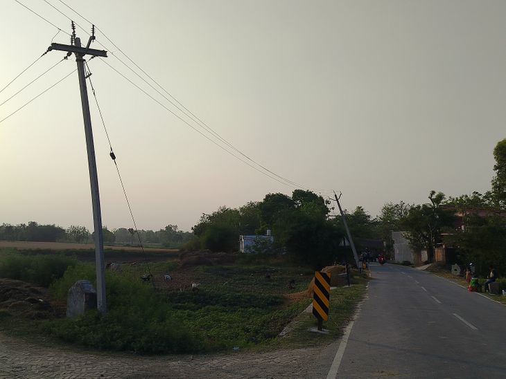 Danger of accidents due to bending of electric poles