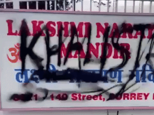 Khalistani Slogans ; Walls Of Laxmi Narayan Temple Before Nagar Kirtan | Canada | कनाडा में लक्ष्मी नारायण मंदिर की दीवारों पर खालिस्तानी नारे: नगर कीर्तन से पहले माहौल बिगाड़ने की आशंका; खालिस्तान समर्थक भी रहे मौजूदगी – Amritsar News