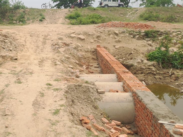 Use of substandard material in the construction of culvert in Sirsia ...