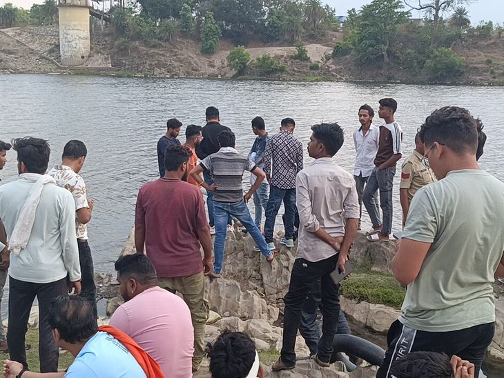 17 year old boy drowned in river in Balaghat